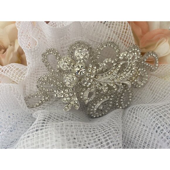 Vtg Bridal Hair Piece Brooch and Earring Set Silver Filigree Rhinestones‎ 4.5\